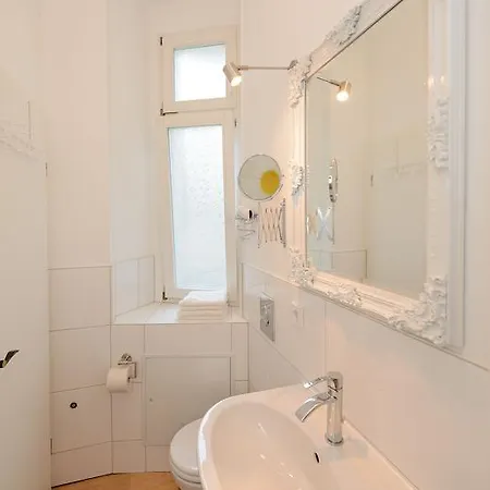 Auf Der Dominsel - Seerose Brandenburg (Brandenburg an der Havel)