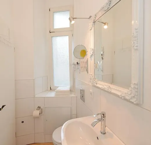 Auf Der Dominsel - Seerose Brandenburg (Brandenburg an der Havel)